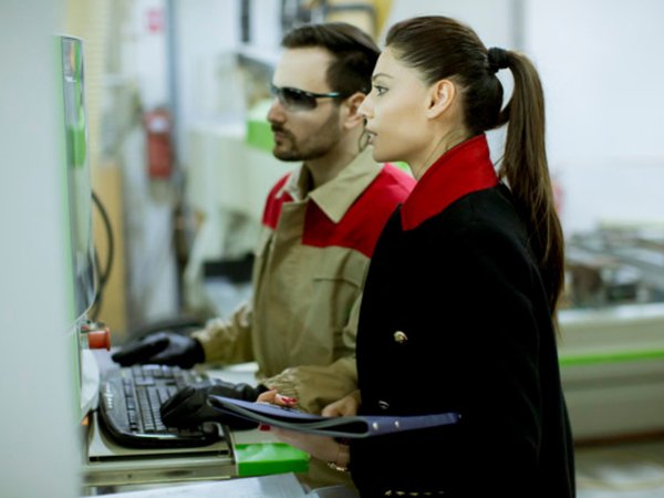 Employees who work on the machine